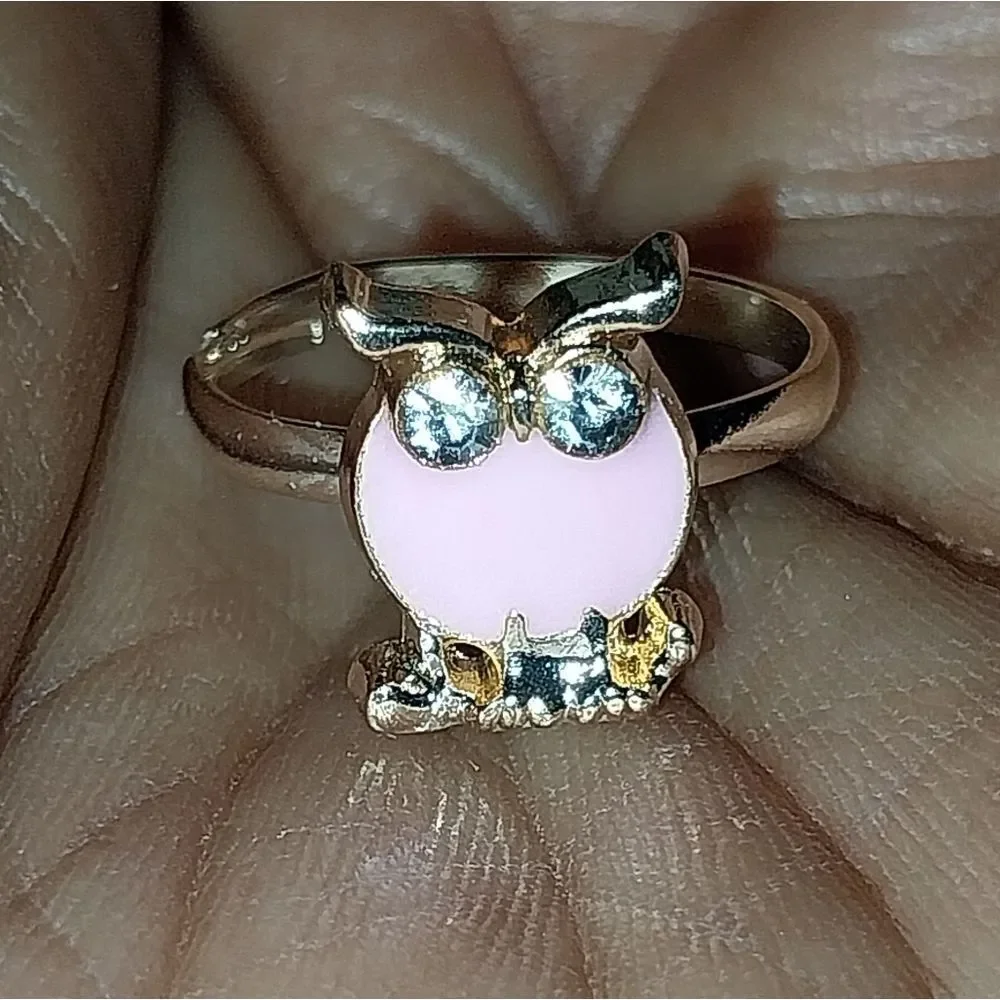 Super cute girls jeweled adjustable ring
